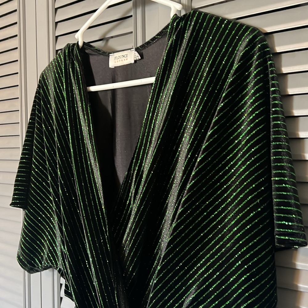 Flounce London : Black and Green Wrap Dress - 6 - Picture 4 of 10